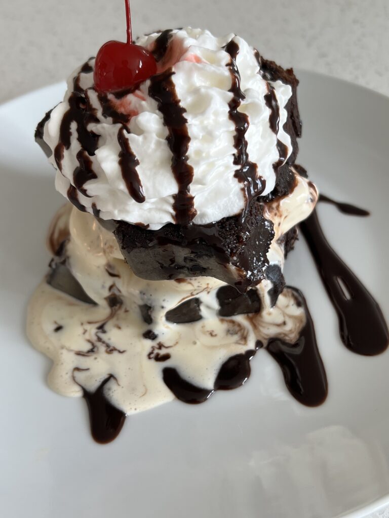 Easy 5 Minute Hot Fudge Sundae