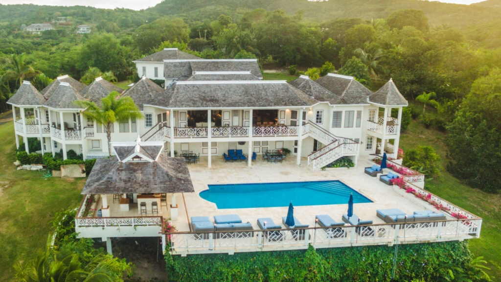 staffed jamaica luxury villa rentals