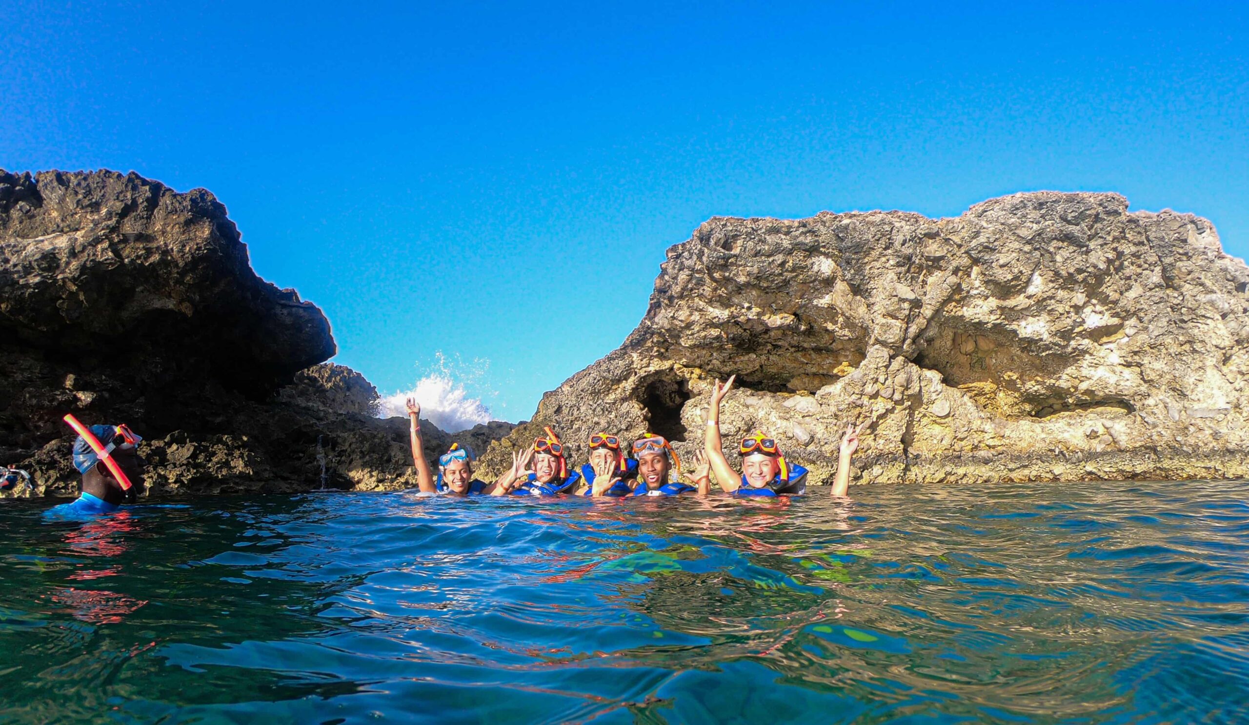 cliff jumping things to do in Jamaica