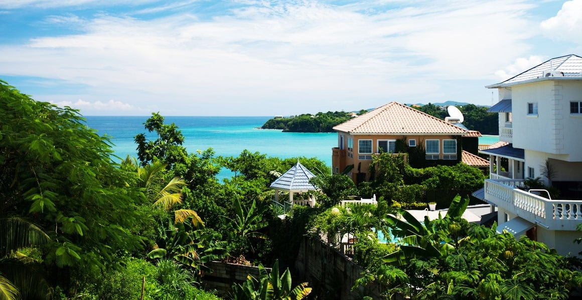 Jamaica Villa Resort Sprawling beachfront villa, pool and expansive lawn, beautiful ocean view